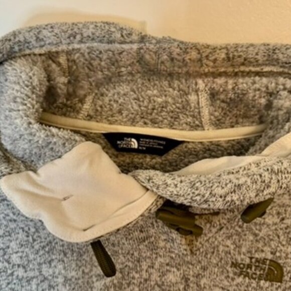 The North Face, cozy, warm pullover - Picture 3 of 3
